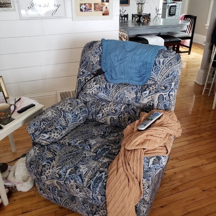 Efird 35'' Wide Manual Wall Hugger Standard Recliner