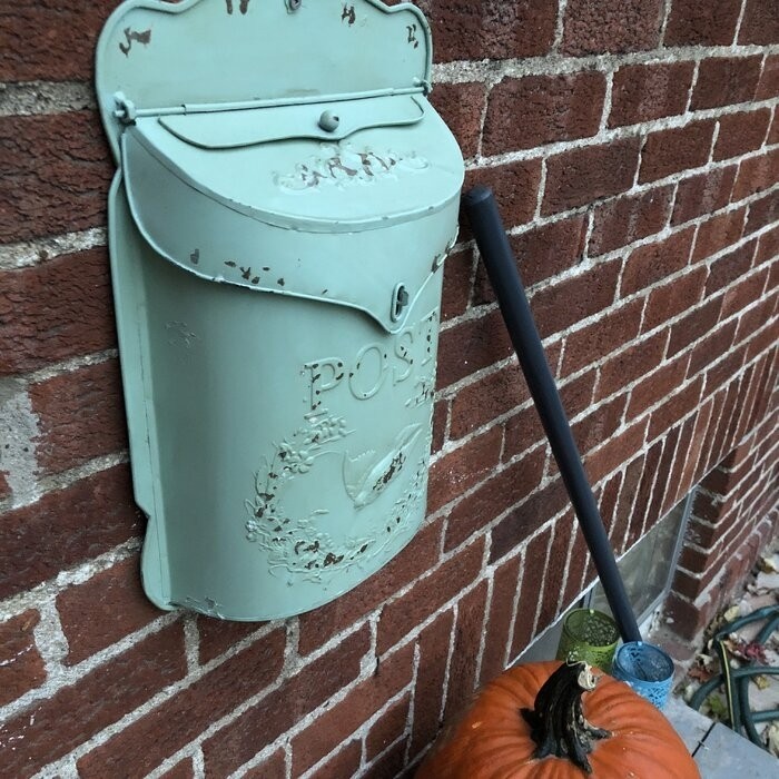 Flomaton Wall Mounted Mailbox