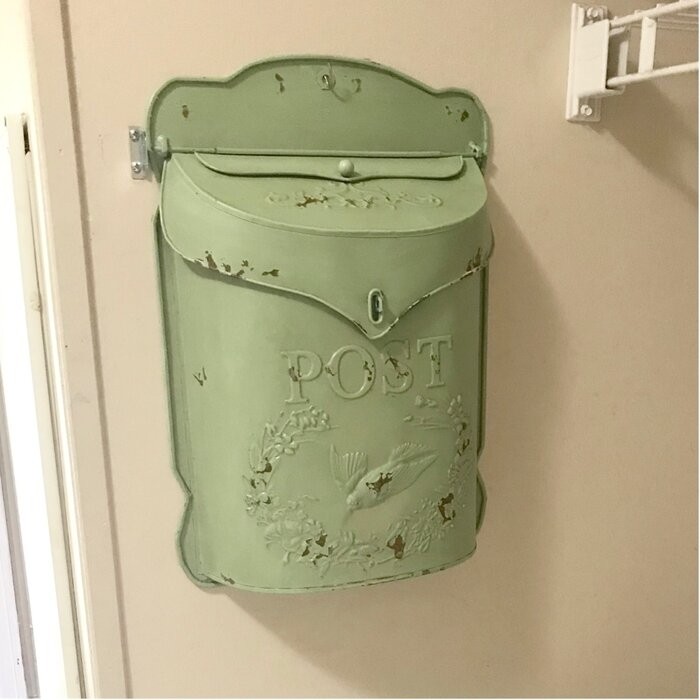 Flomaton Wall Mounted Mailbox