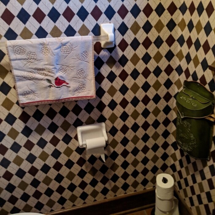 Flomaton Wall Mounted Mailbox