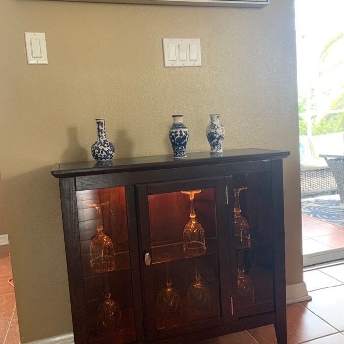 Gilboa 32'' Wide Display Stand with Lighting
