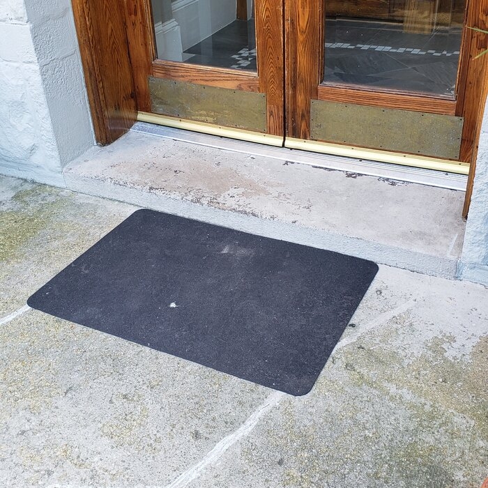 Harriss Vinyl Non-Slip Outdoor Door Mat