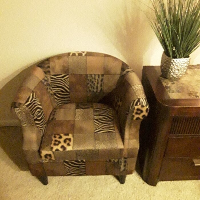 Jubentino 30.5'' Wide Barrel Chair