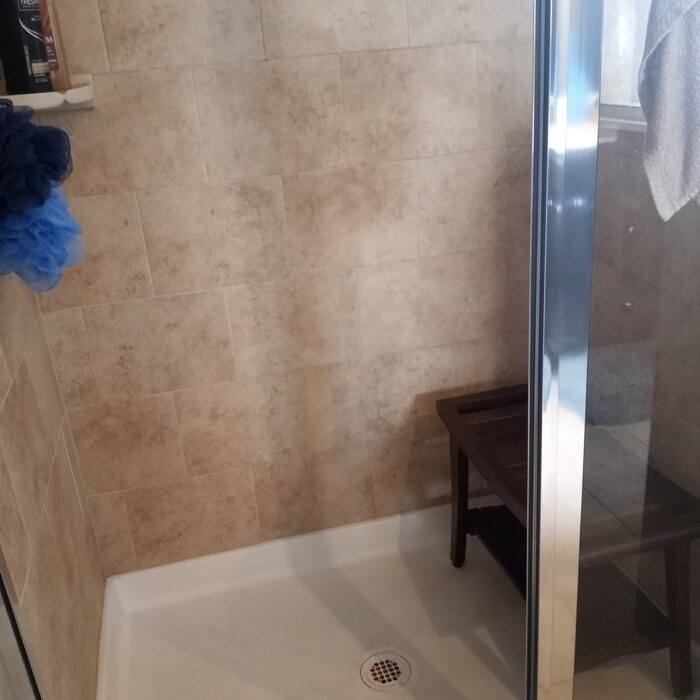 Madalynn 25'' W Teak Shower Bench