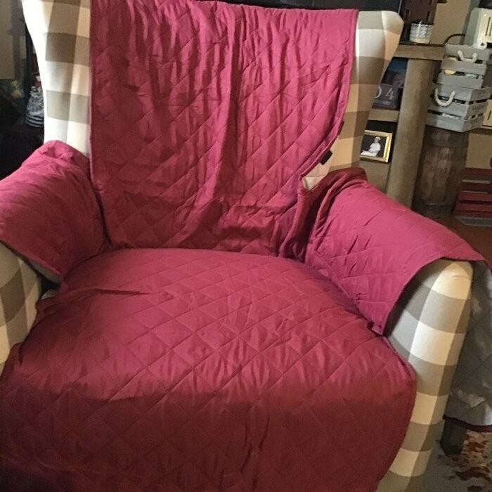 Micros Reversible Non-Slip T-Cushion Wingback Slipcover