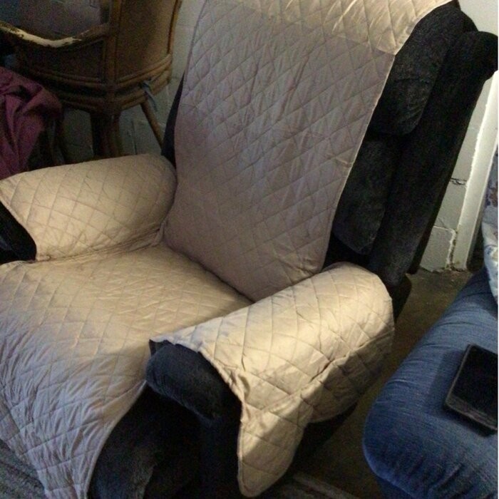 Micros Reversible Non-Slip T-Cushion Wingback Slipcover