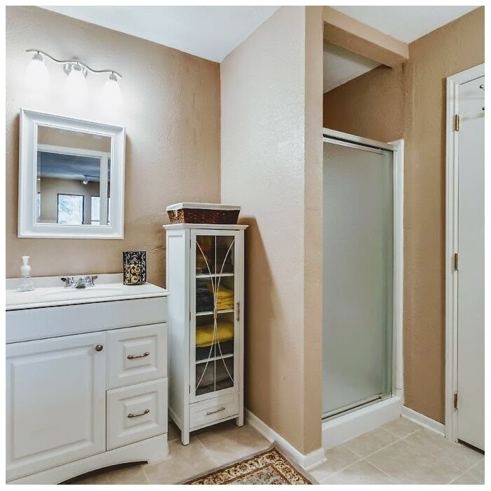 Northshire 17'' W Linen Cabinet