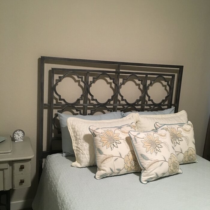 Open-Frame Headboard