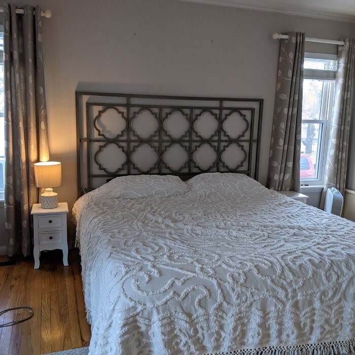 Open-Frame Headboard