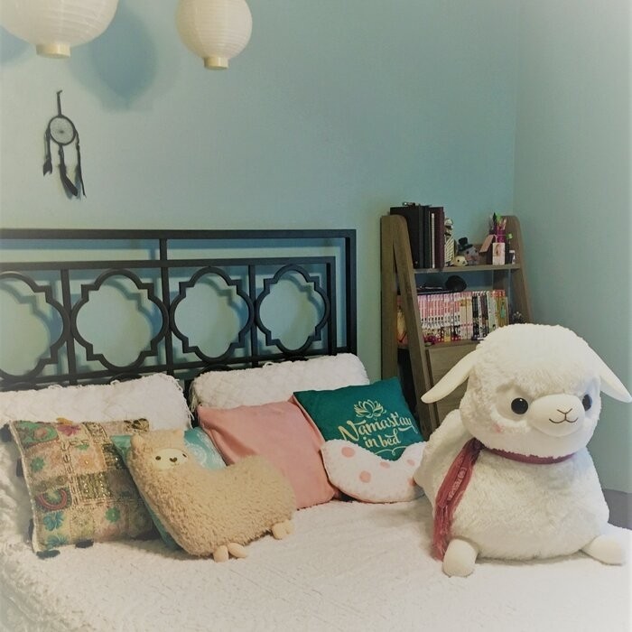 Open-Frame Headboard