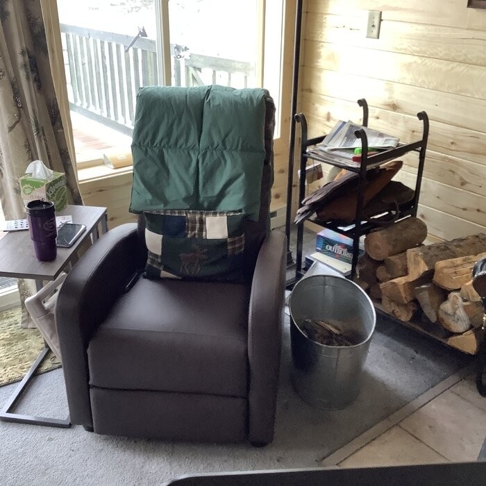 Pettit 27.6'' Wide Reclining Recliner