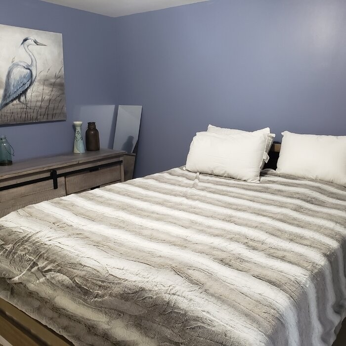 Solid Wood Platform Configurable Bedroom Set