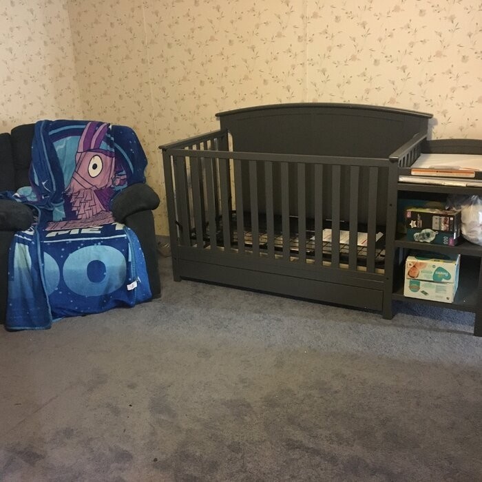 Stardust 4-in-1 Convertible Crib and Changer