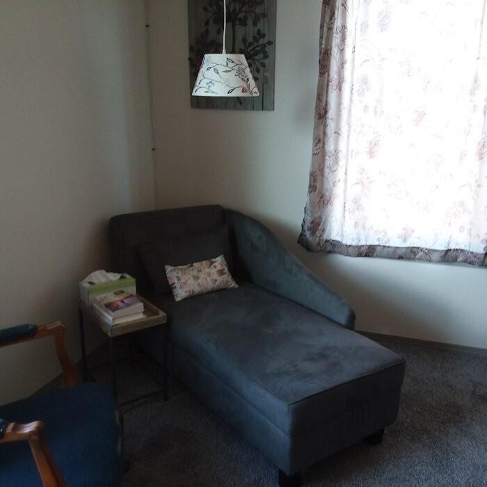 Verona One Left-Arm Chaise Flared Arms Chaise Lounge with Storage