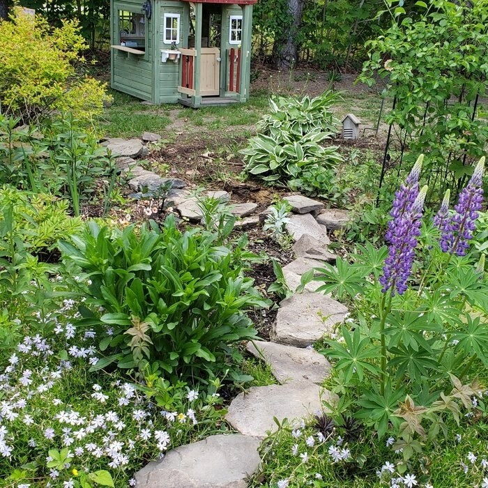 Victorian Inn 74" x 65" Playhouse