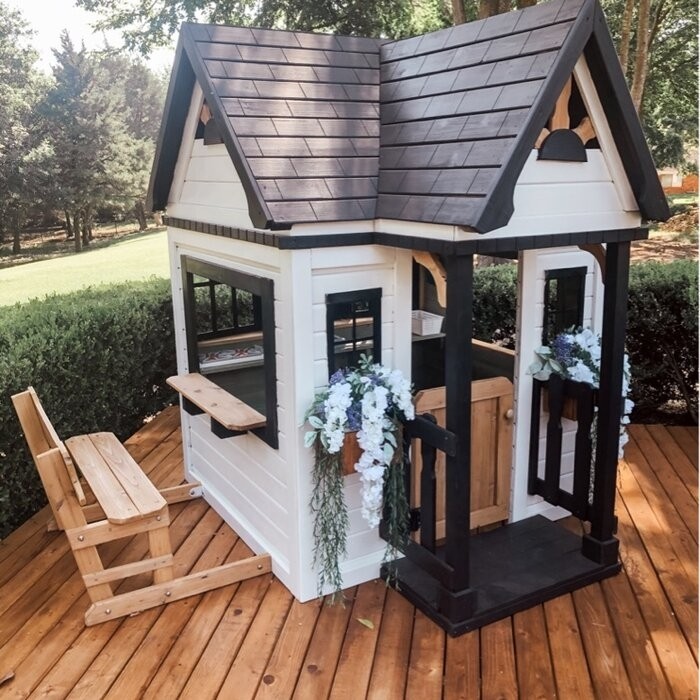 Victorian Inn 74" x 65" Playhouse