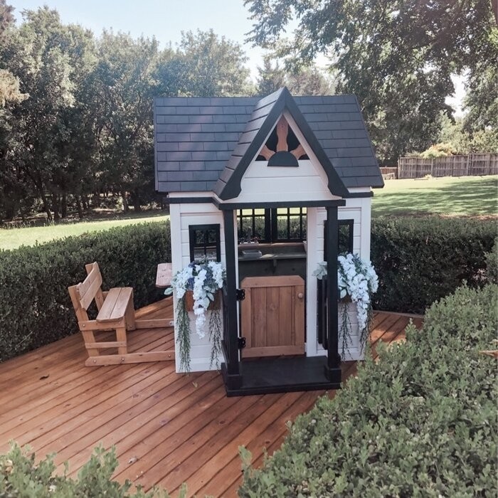 Victorian Inn 74" x 65" Playhouse
