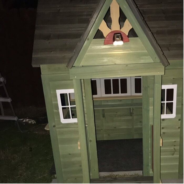 Victorian Inn 74" x 65" Playhouse