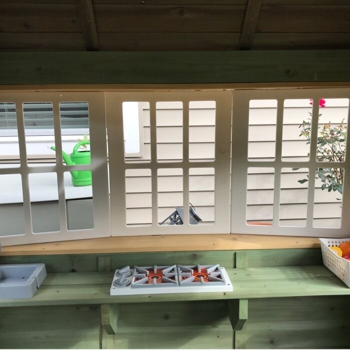 Victorian Inn 74" x 65" Playhouse