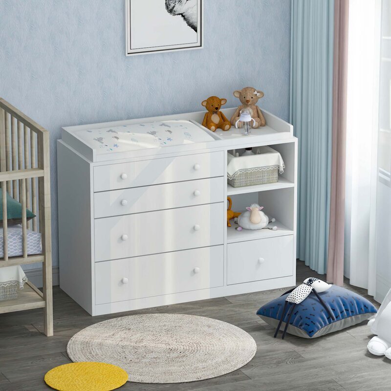Childrens chest of drawers 