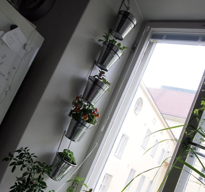 diy apartment vertical planters diy apartment vertical planters