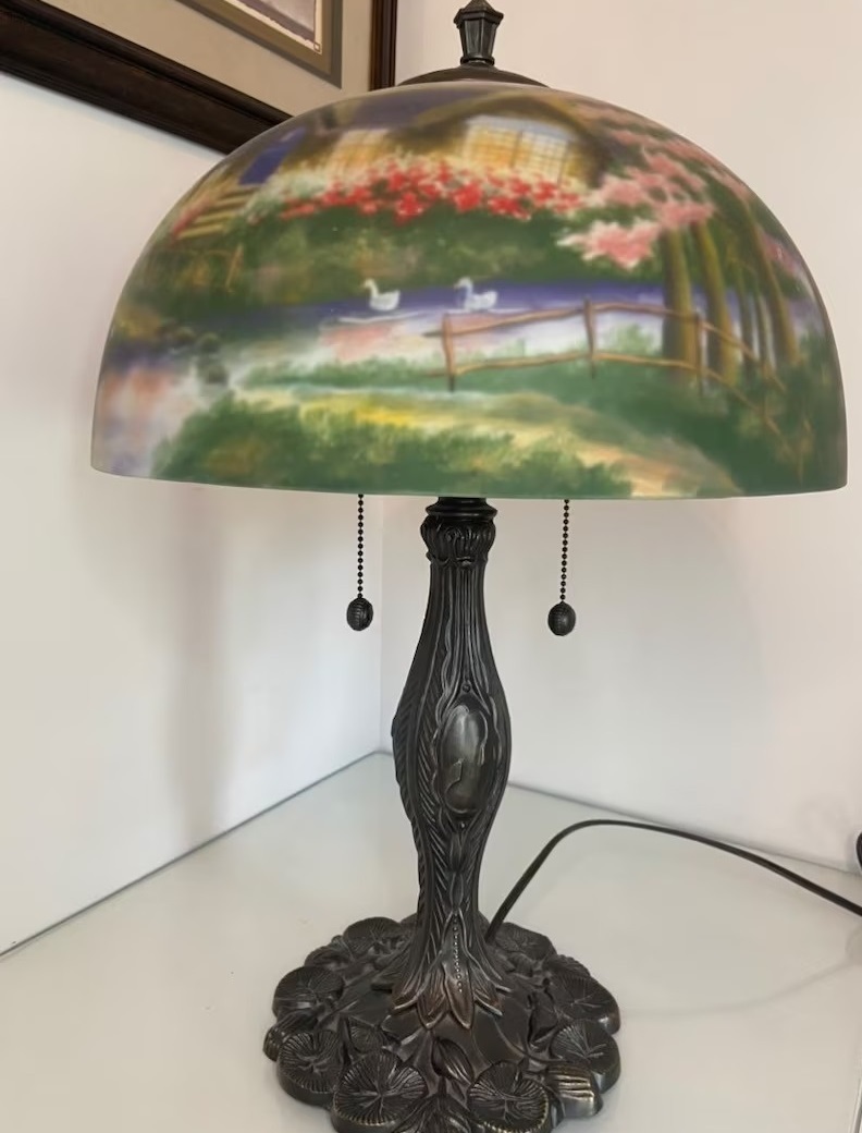 Elegant Thomas Kinkade Lamp