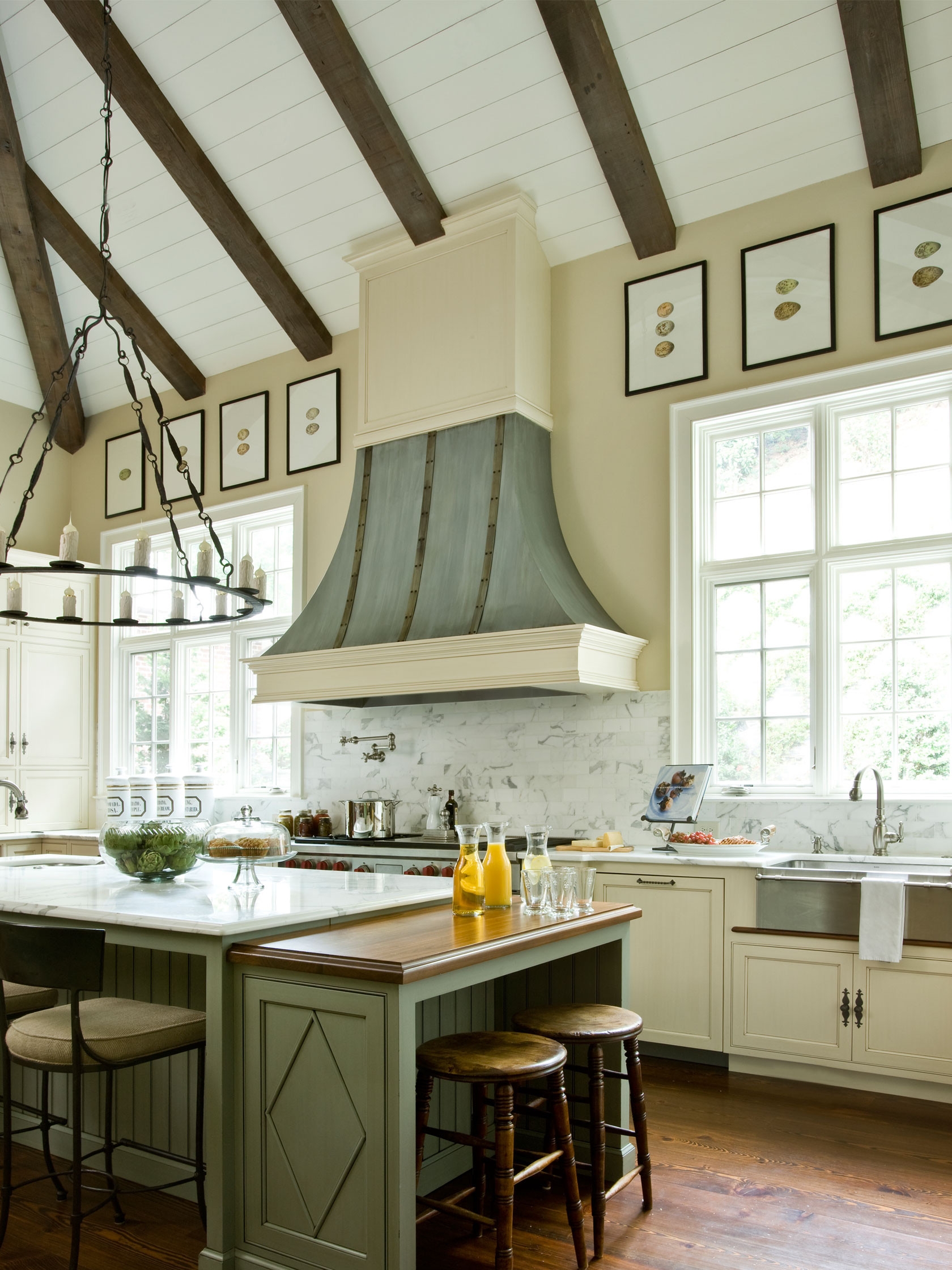 Quaint, Cosy With Hints Of Unexpected Richness - 30 French Country 