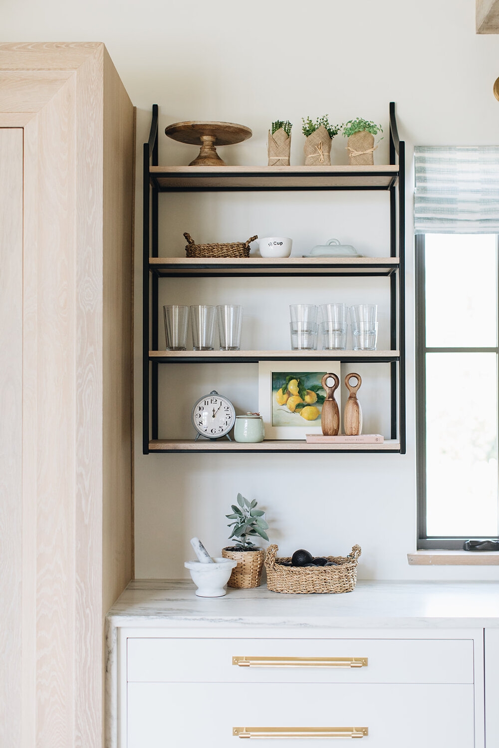 24 Ideas for Kitchens With Open Shelving