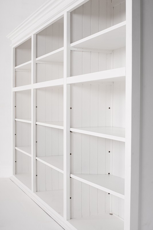 Lachlan 86.61'' H x 94.5'' W Solid Wood Library Bookcase