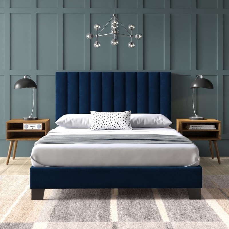 Meurer Queen Upholstered Platform 3 Piece Bedroom Set
