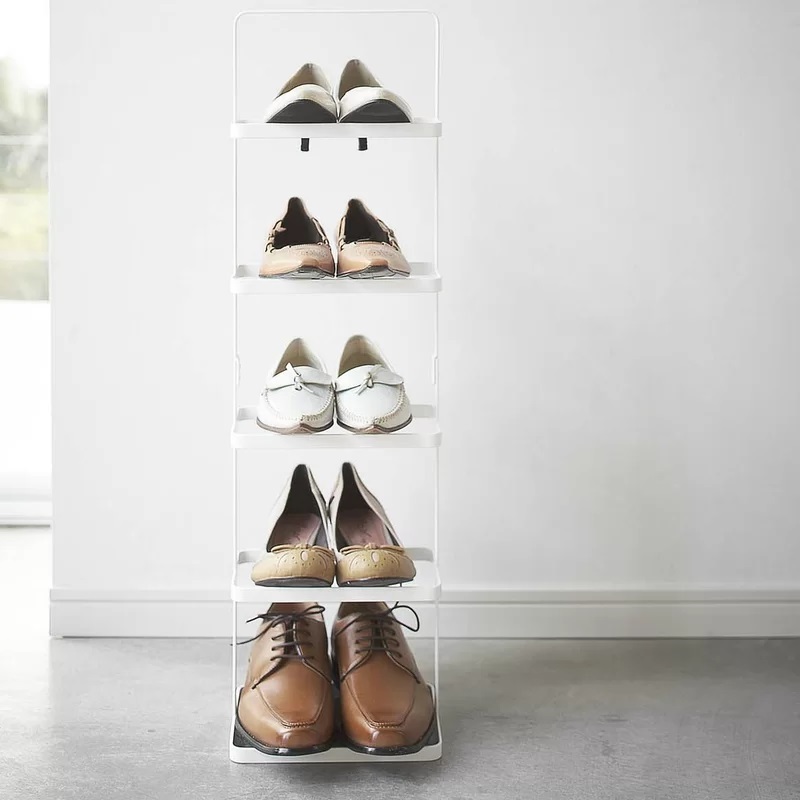 Minimalist and narrow shoe rack