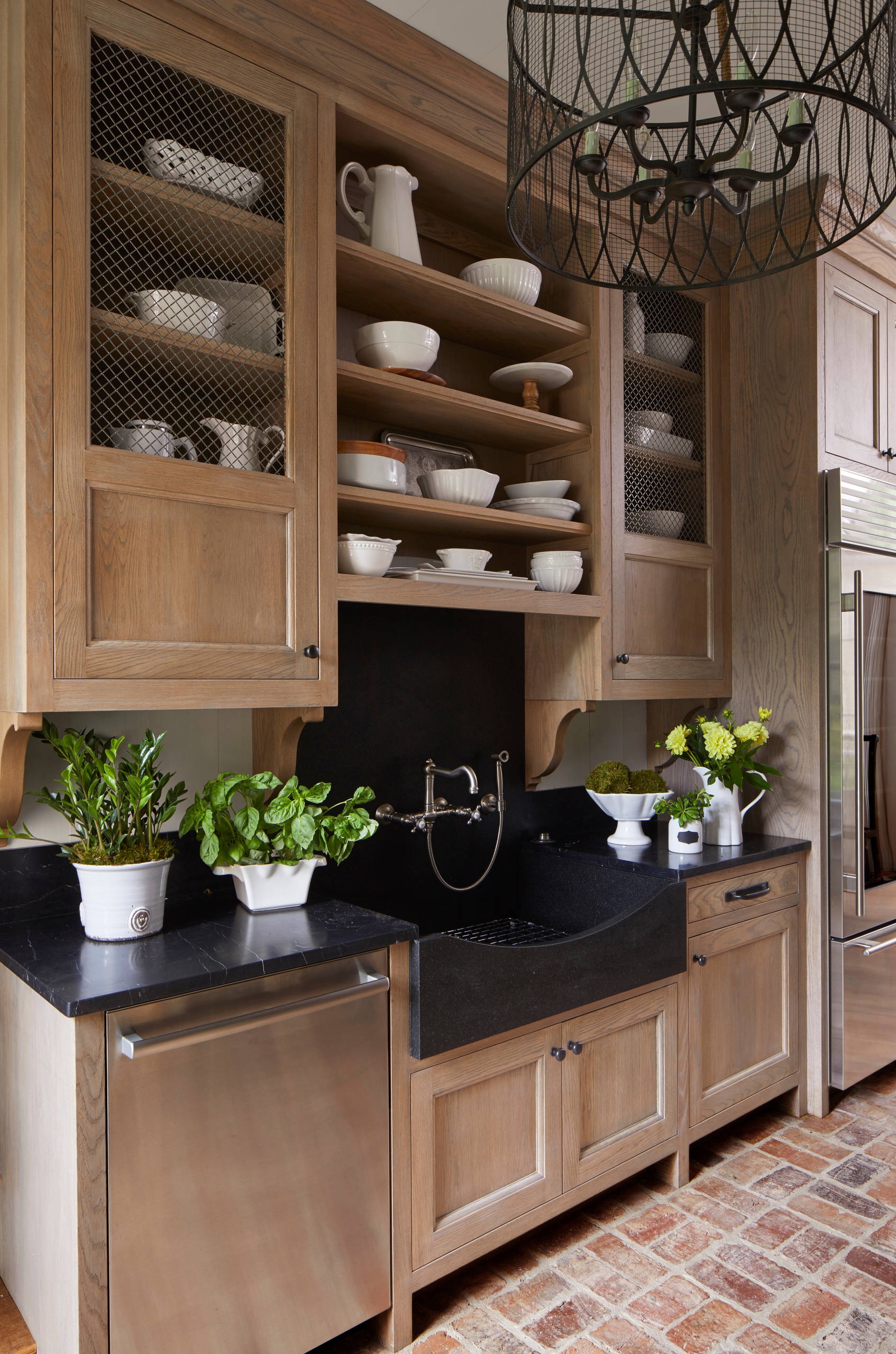 https://foter.com/photos/424/open-shelving-kitchen-idea-with-closed-storage.jpg