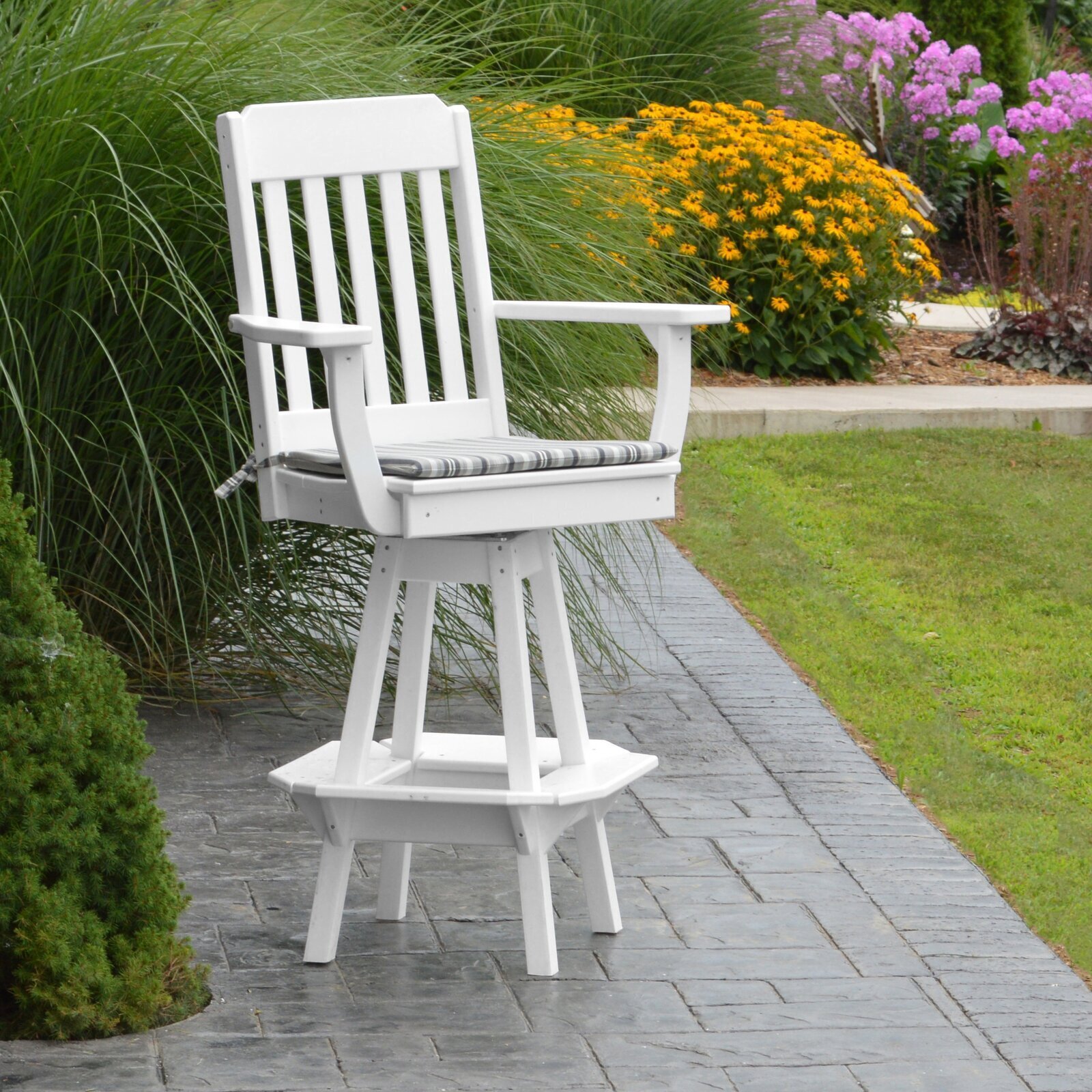 Plastic patio bar stool that swivels
