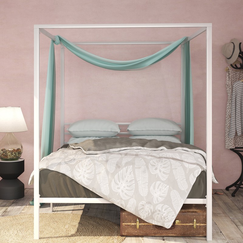 Saretta Canopy Bed