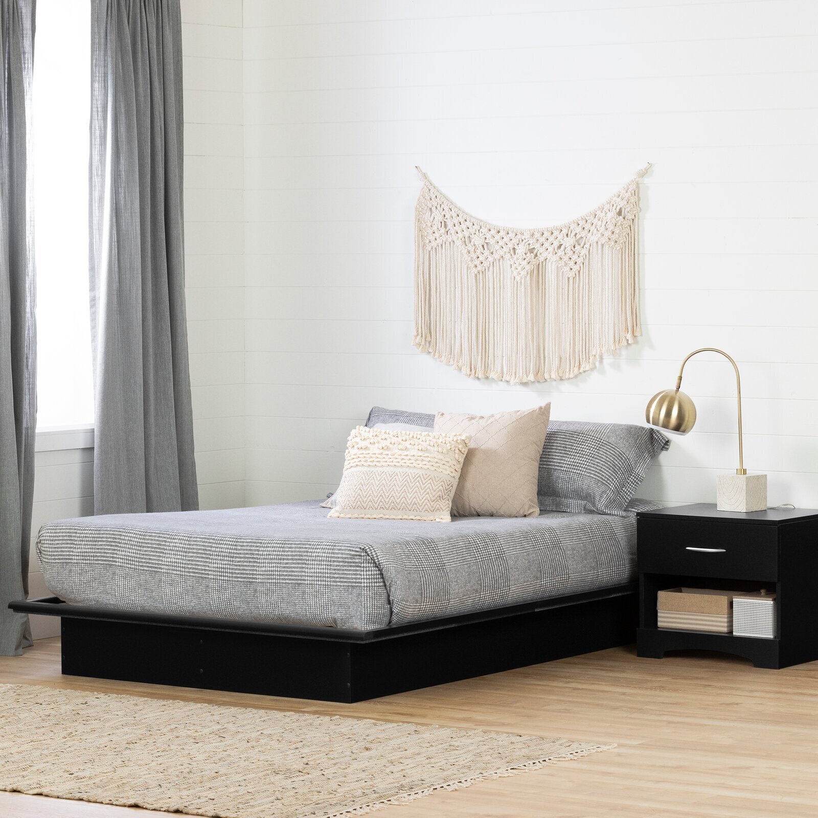 Simple Platform Bed