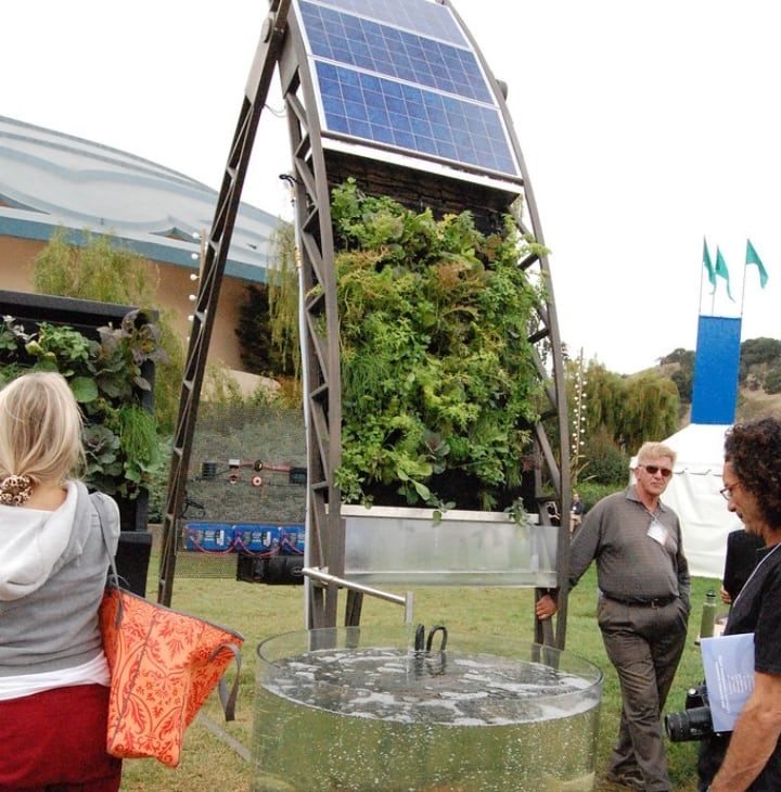 solar aquaponic vertical garden solar aquaponic vertical garden
