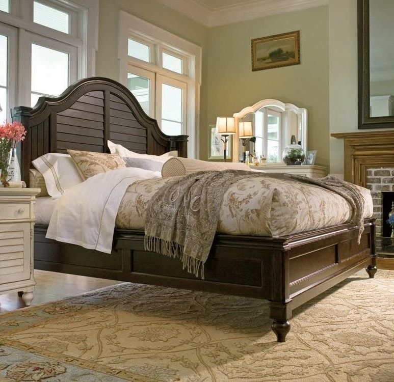 Traditional Classic Paula Deen Bed