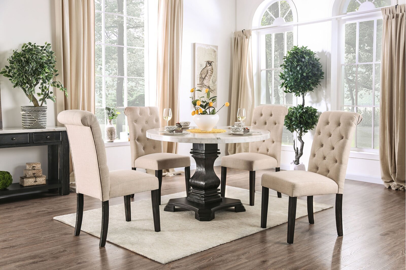 Traditional round marble dining table for 4