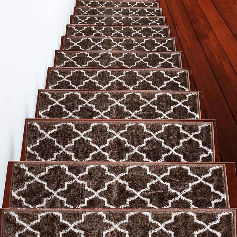Trellis Print Carpeted Stair Tread