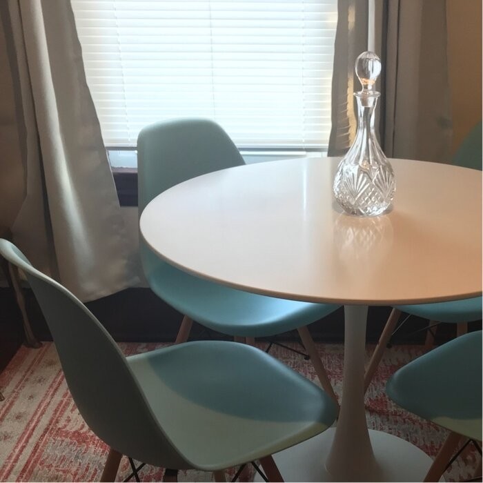 Tynan 35.5'' Pedestal Dining Table