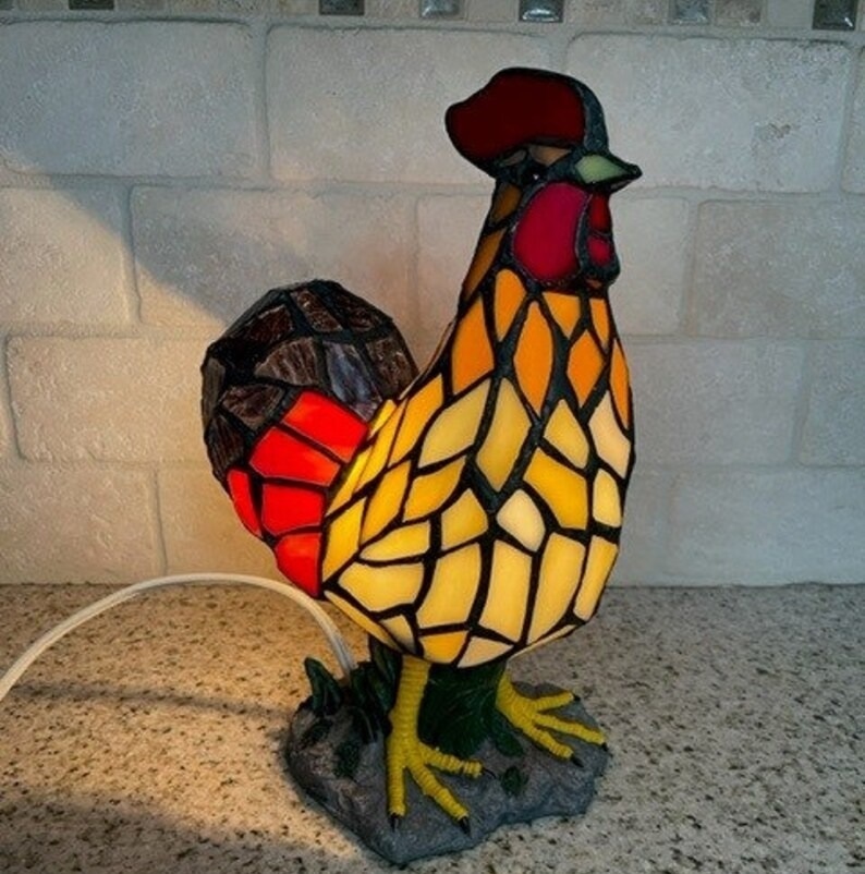 Vibrant tiffany rooster lamp