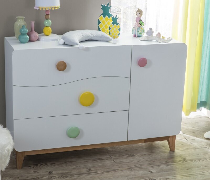 White kids chest of drawers