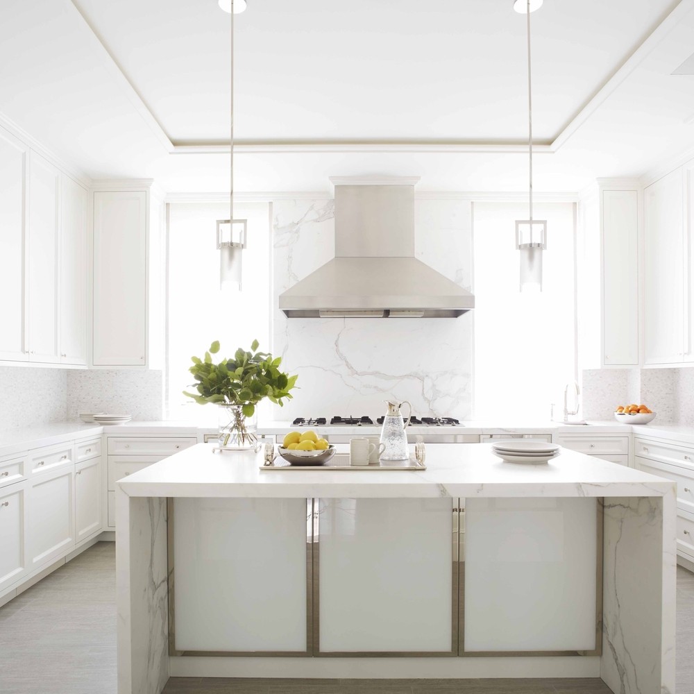 15 Luxury White and Gold Kitchen Designs