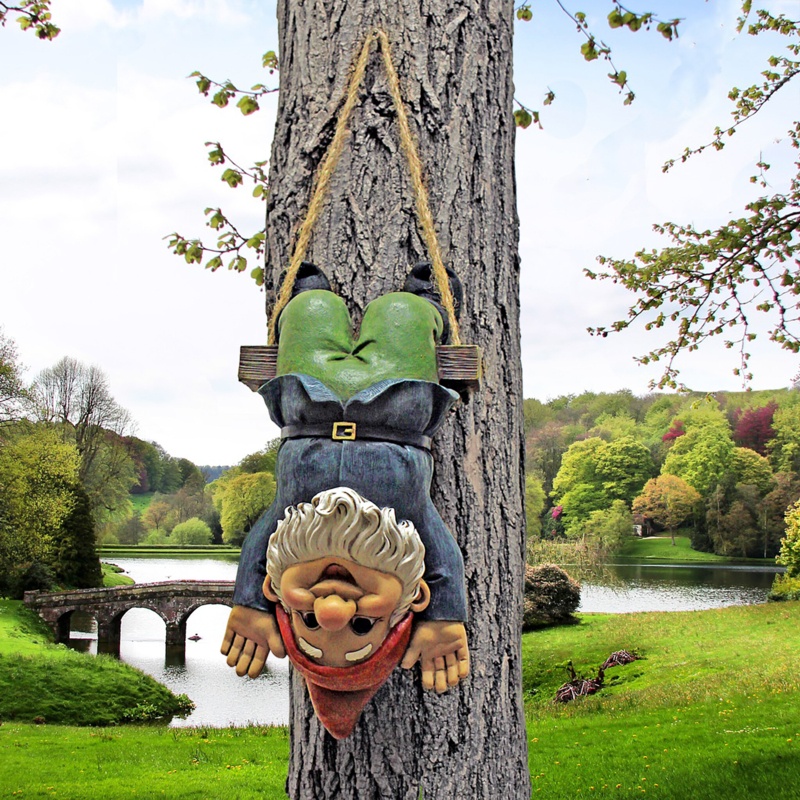 Active Garden Gnomes Alfie The Acrobat Swinging Gnome Wall Décor