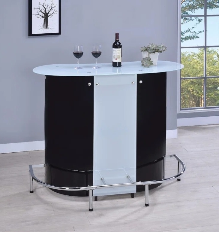 Black and White Vintage Bar For Home