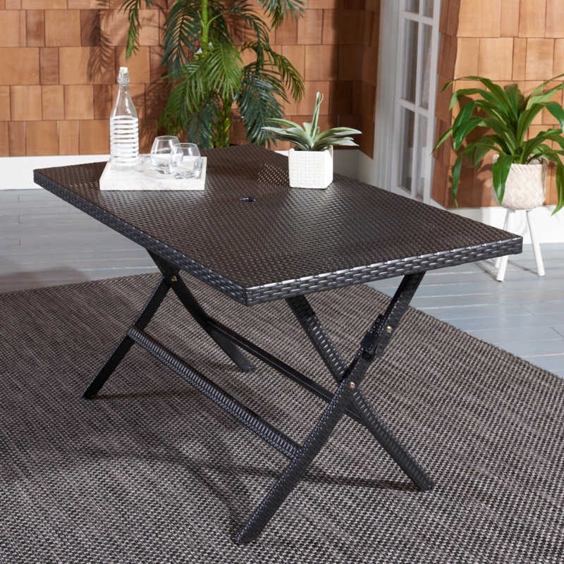 Chic Folding Outdoor Dining Table