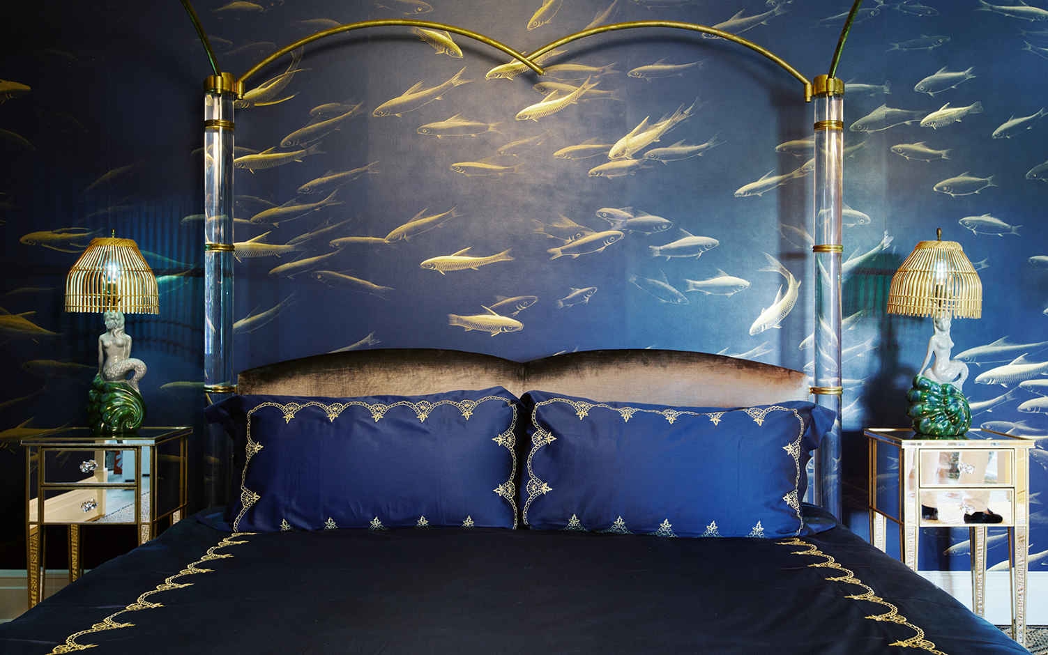 Choose a Canopy Bed