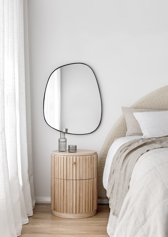 Choose a Circular Nightstand