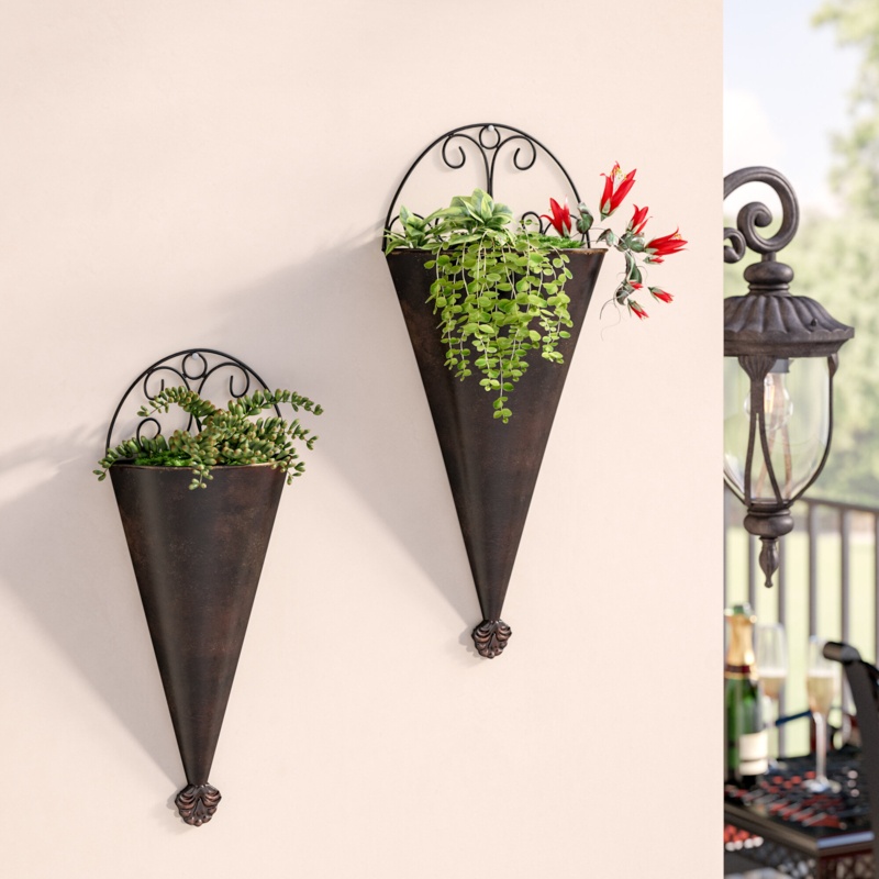 Cirebon Traditional 2 Piece 100% Iron Wall Planter Set