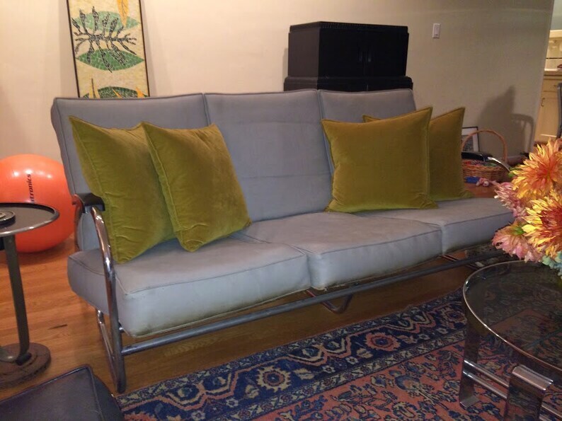 Compact Art Deco Living Room Couch